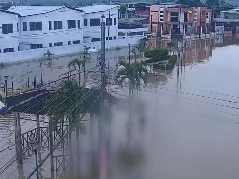 Atender a damnificados y restablecer el sistema de salud en Chone es prioridad: Prefecto de Manabí