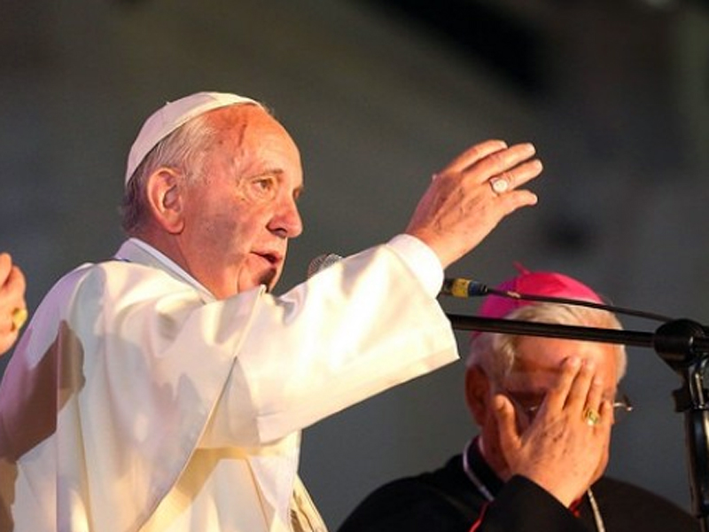 Papa Francisco visitaría Ecuador en septiembre: Henry Kronfle