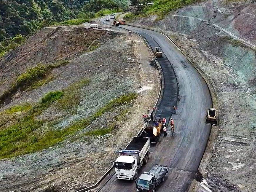 Circulación restringida para el transporte pesado en la vía ‘Y’ de Baeza – Nueva Loja