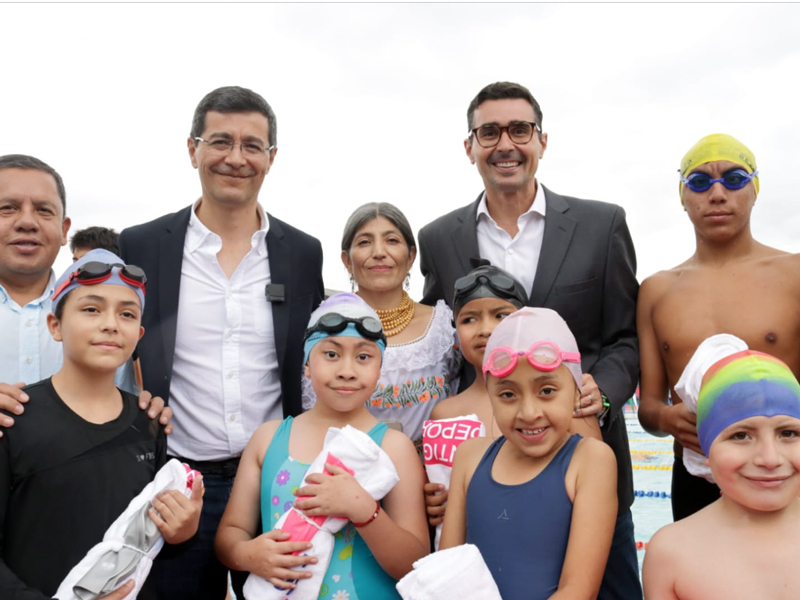 Con el intercolegial de natación se reapertura la piscina olímpica de Ibarra