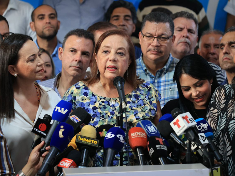 Corina Yoris, la reputada académica de 80 años que se enfrentará en las urnas a Nicolás Maduro