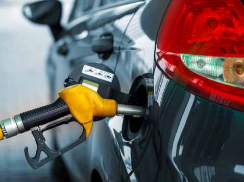 Gobierno anuncia controles para que se respete el precio oficial de las gasolina