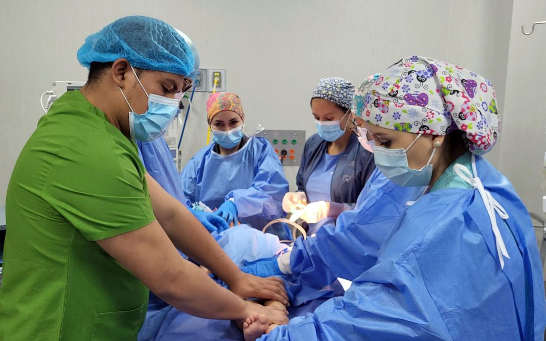 Jornada de aplicación de tratamiento a pacientes con parálisis cerebral se desarrolló en Cuenca