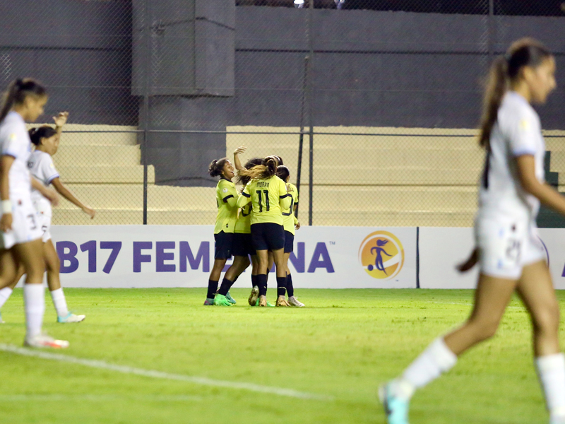 La Sub 17 femenina de Ecuador golea y clasifica en Paraguay