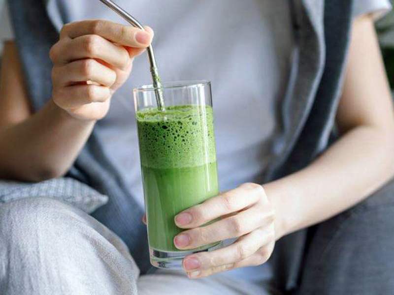 ¿Realmente te hacen más sano los ‘súperverdes’, los suplementos verdes en polvo?