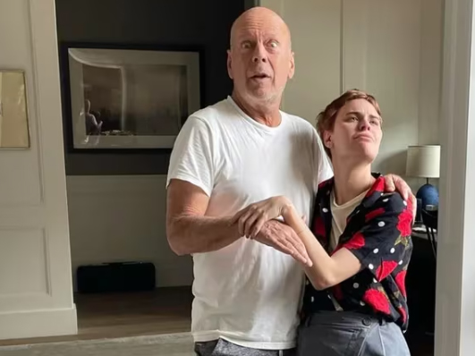 Una hija de Bruce Willis reveló con humor que fue diagnosticada con autismo