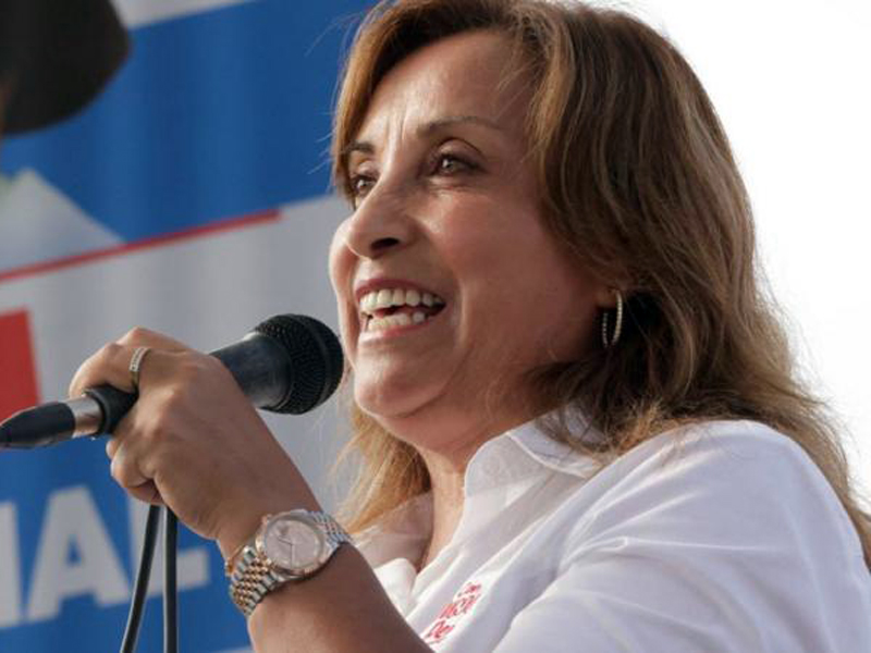 3 claves para entender el ‘caso Rolex’ por el que allanaron la casa de la presidenta de Perú, Dina Boluarte