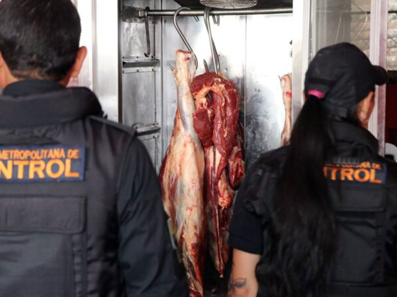 Retiran de tercenas en Pifo y Yaruquí dos mil libras de carne provenientes de camales clandestinos