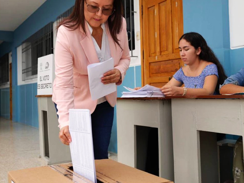 72% de electores acudieron a las urnas por las Referéndum y Consulta Popular 2024