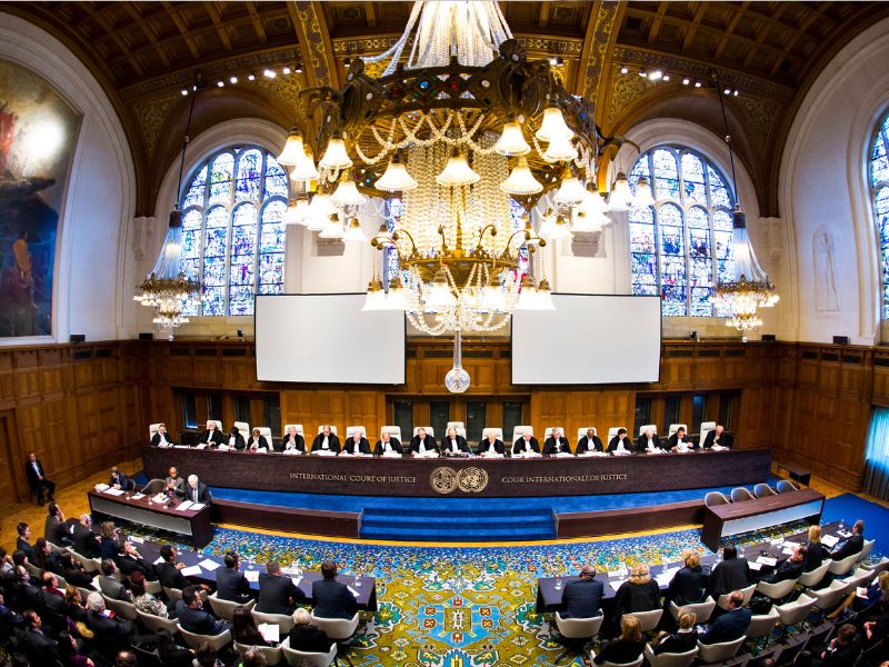 Cuatro abogados en Derecho Internacional Público defenderán a Ecuador en La Haya