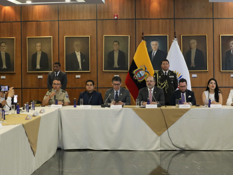 Somos aliados del pueblo ecuatoriano en la resolución de sus necesidades: Henry Kronfle