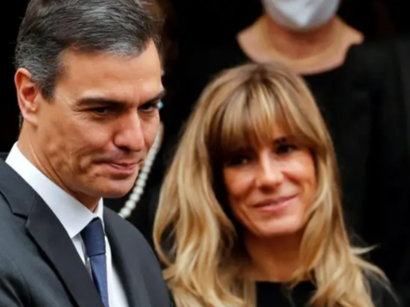 Presidente de España, Pedro Sánchez, anuncia que no dimitirá tras las acusaciones contra su esposa