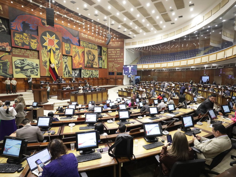 Asamblea exhorta a Noboa a declarar en emergencia la caja fiscal de los GADs