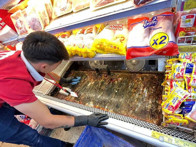 Dos supermercados de Ibarra clausurados por falta de higiene y plagas