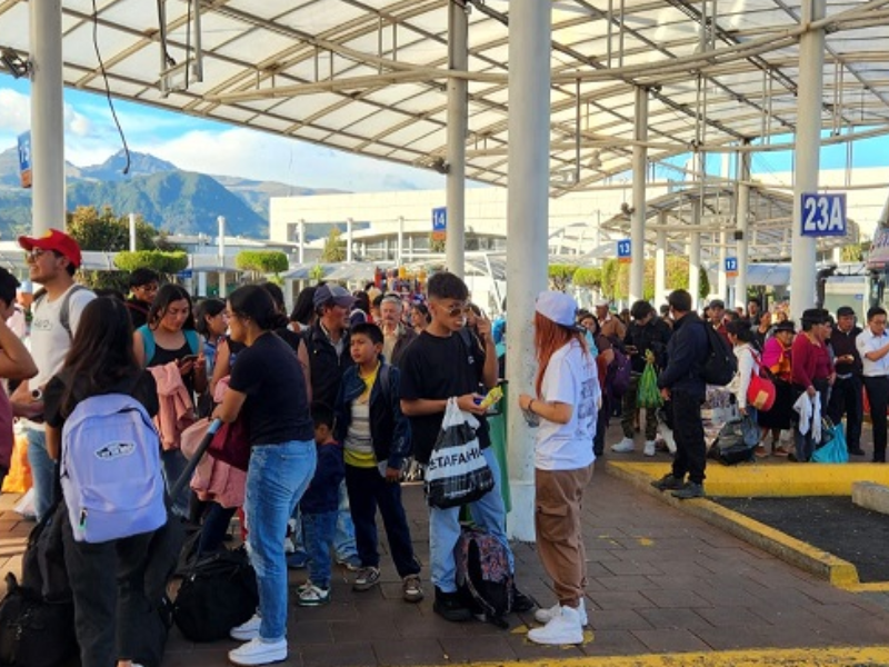 88.400 turistas se desplazaron desde terminales de Quito hacia destinos turísticos del país