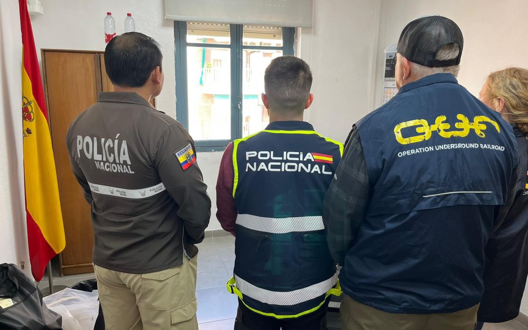 Ecuatorianos son detenidos en España por presunto tráfico de personas