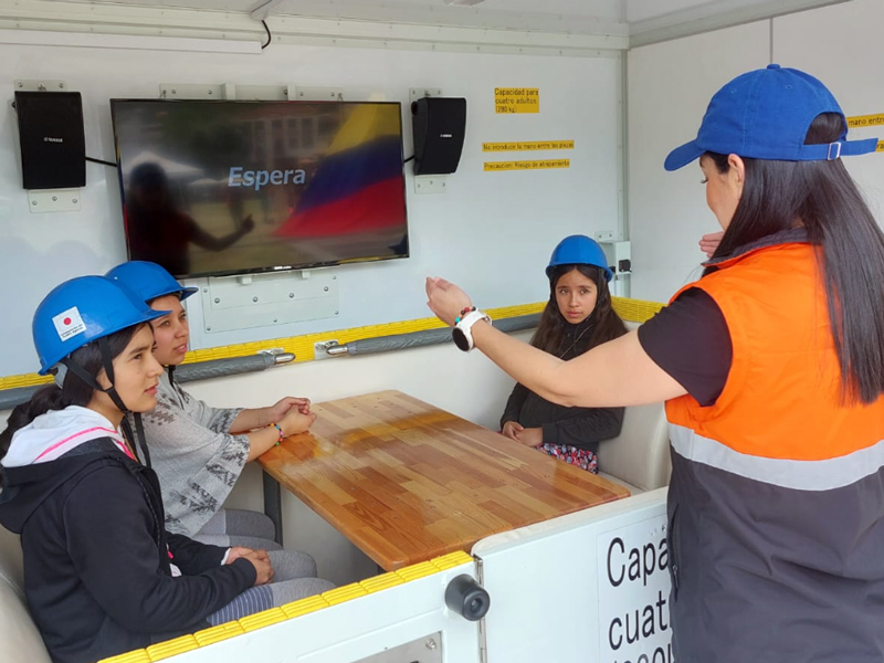 15.000 personas sensibilizadas con  vehículo simulador de sismos en Azuay, Cañar y Morona Santiago