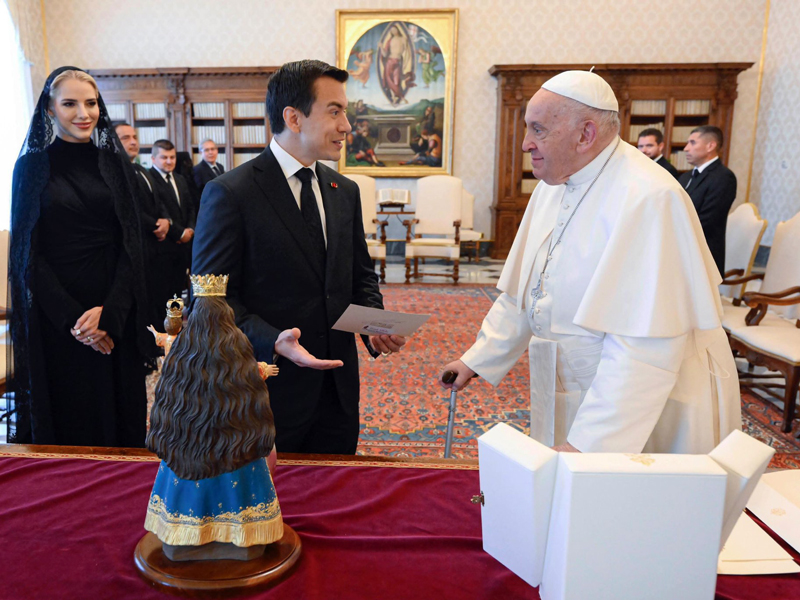 Encuentro entre el presidente Noboa y el Papa Francisco