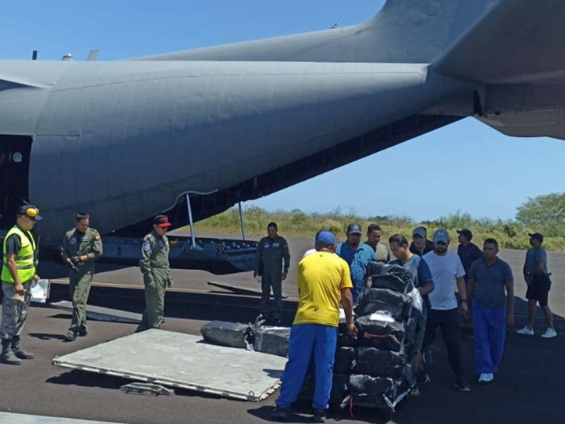 Policía y FFAA coordinan el traslado de 11 toneladas de droga desde Galápagos a Quito