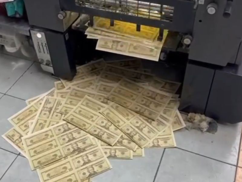 Papel moneda se imprimía y comercializaba en el Centro de Quito
