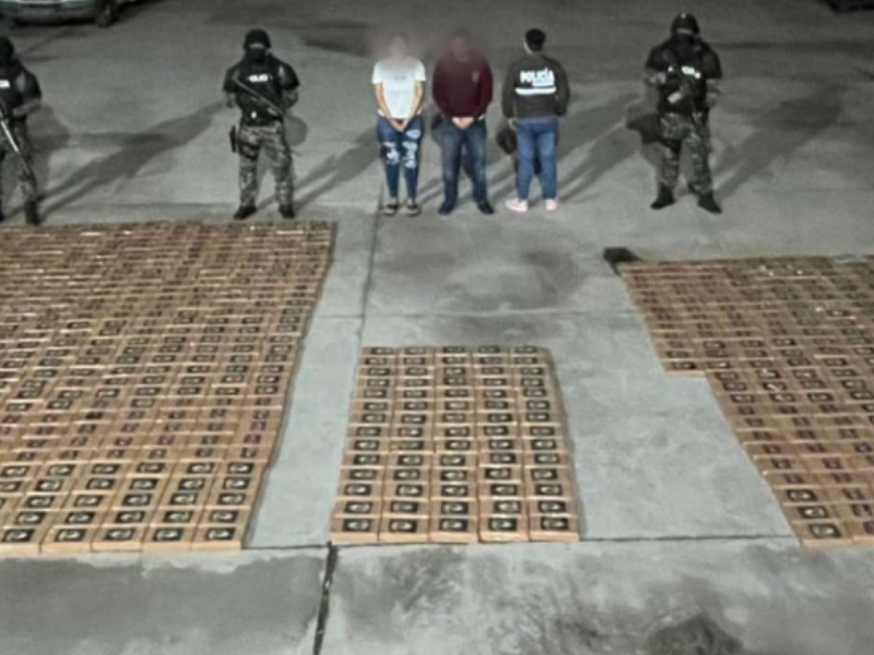 Policía Nacional decomisó una tonelada de cocaína en operativo en Daule