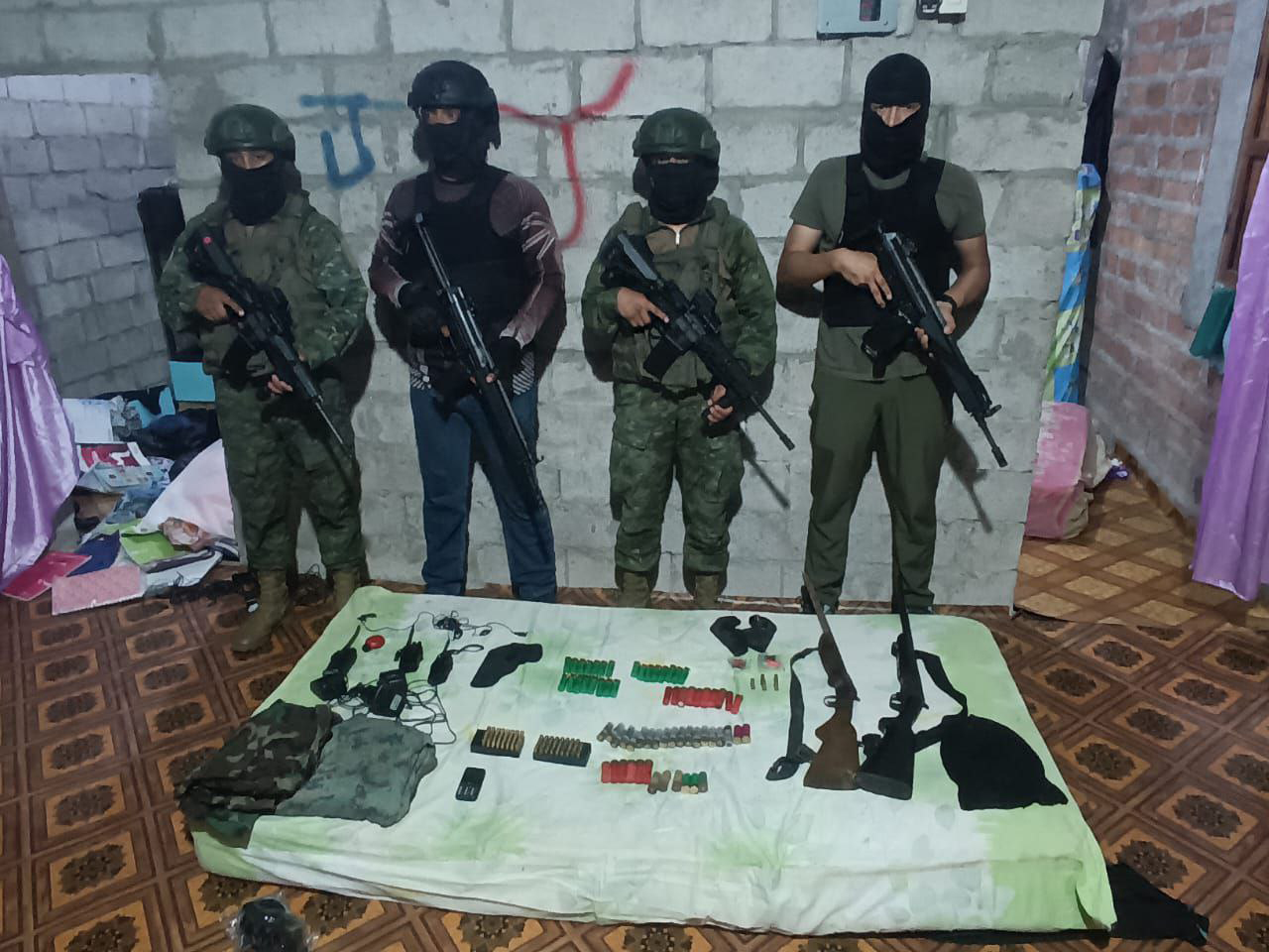 Operativo militar en Portoviejo desarticula presunta célula terrorista «Los Choneros»