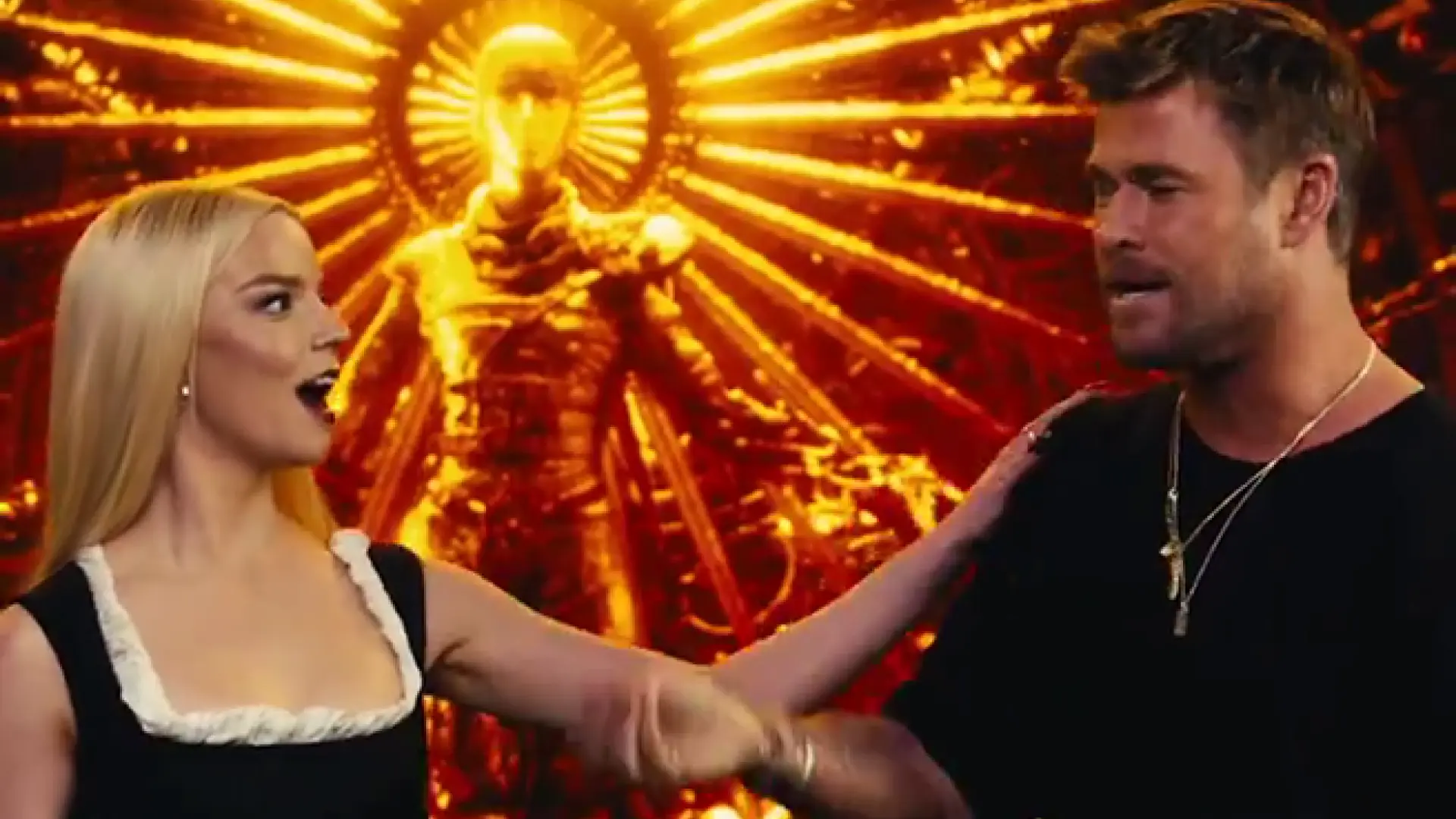 Anya Taylor enseña Chris Hemsworth unas palabras en español con acento argentino
