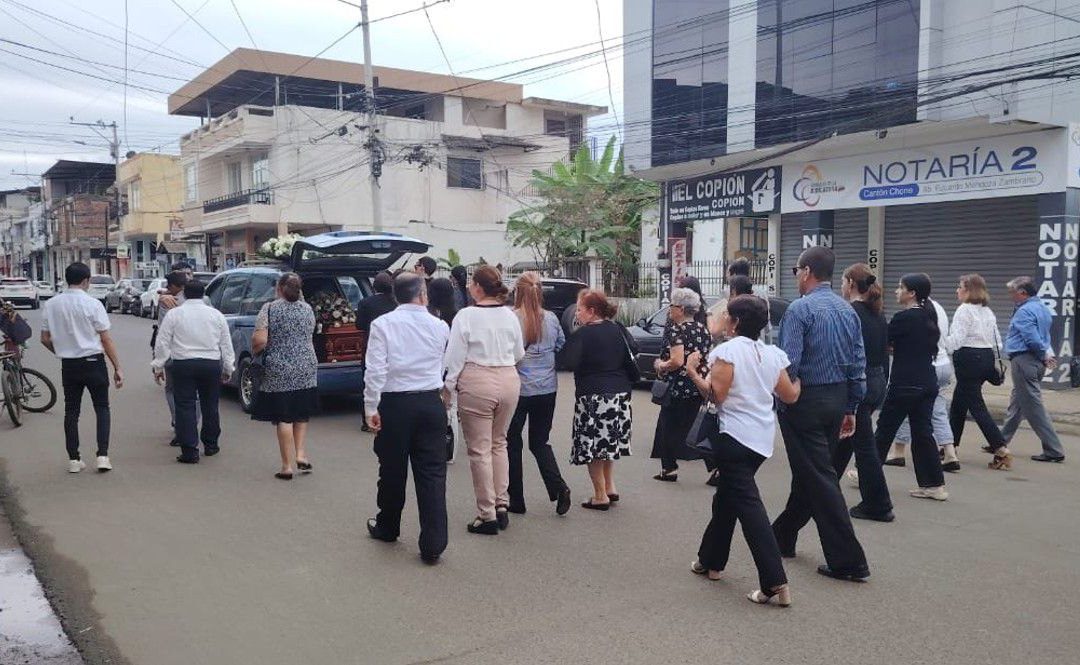 La directora de Seguridad Ciudadana de Portoviejo, fue sepultada de forma discreta y apresurada