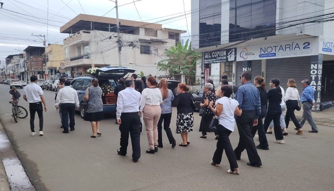 La directora de Seguridad Ciudadana de Portoviejo, fue sepultada de forma discreta y apresurada