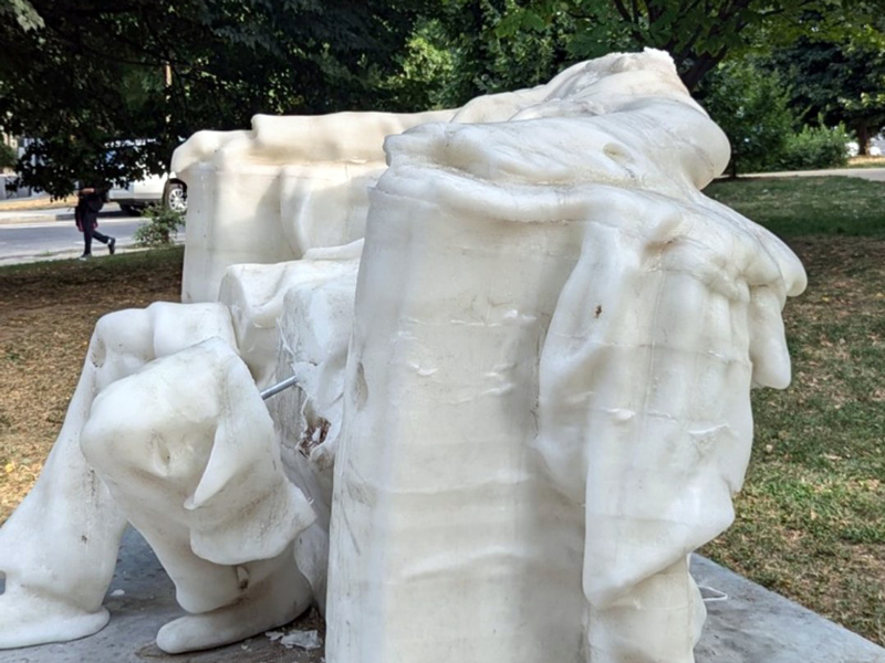 Cabeza de estatua de Lincoln se derrite por ola de calor en Washington