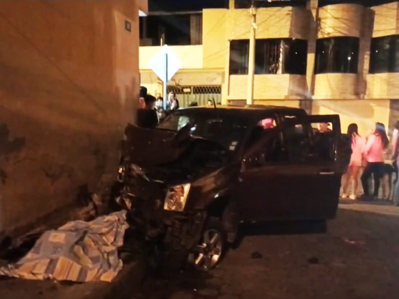 Conductor atropella a tres personas y provoca la muerte de un bebé y su madre en Quito