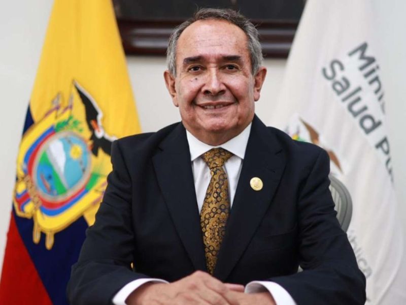 Ministro de Salud presenta aclaración sobre información difundida en redes sociales