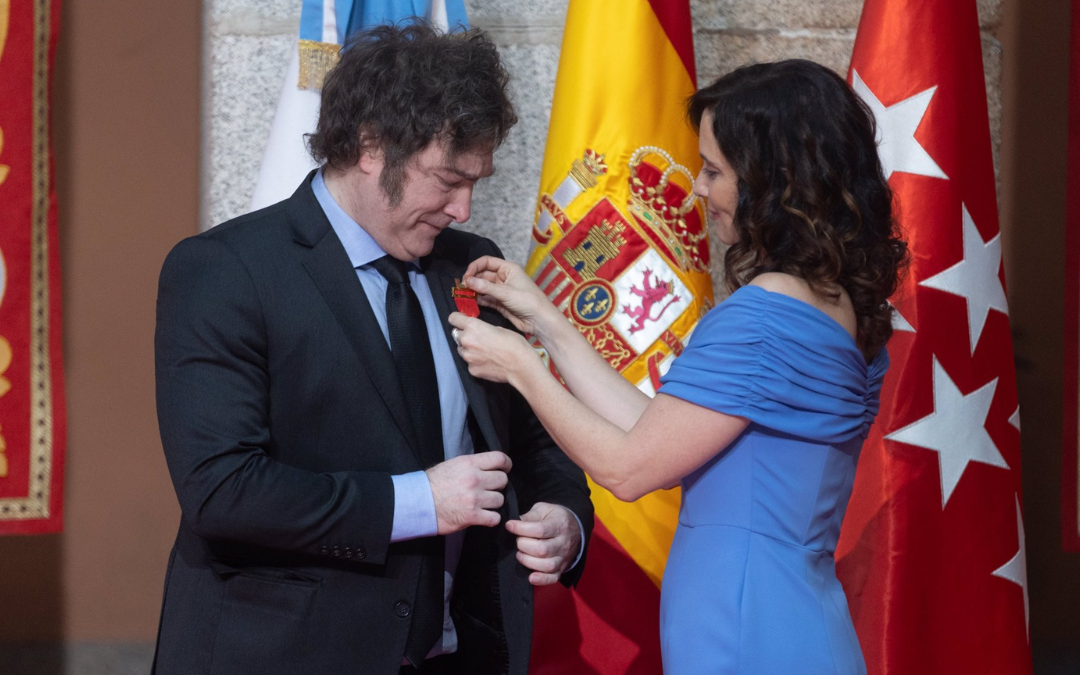 “La forma que usa el político es el endeudamiento, una forma inmoral, porque la deuda son impuestos futuros”” Xavier Milei en Madrid