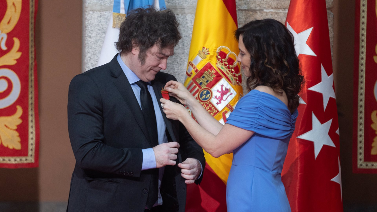 “La forma que usa el político es el endeudamiento, una forma inmoral, porque la deuda son impuestos futuros”” Xavier Milei en Madrid