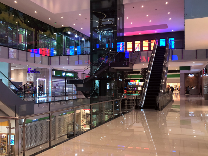 Desarticulan banda que estafaba a adultos mayores en centro comercial de Quito