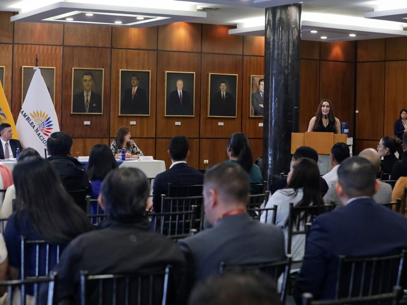 Servidores legislativos participan en taller de Diplomacia Parlamentaria