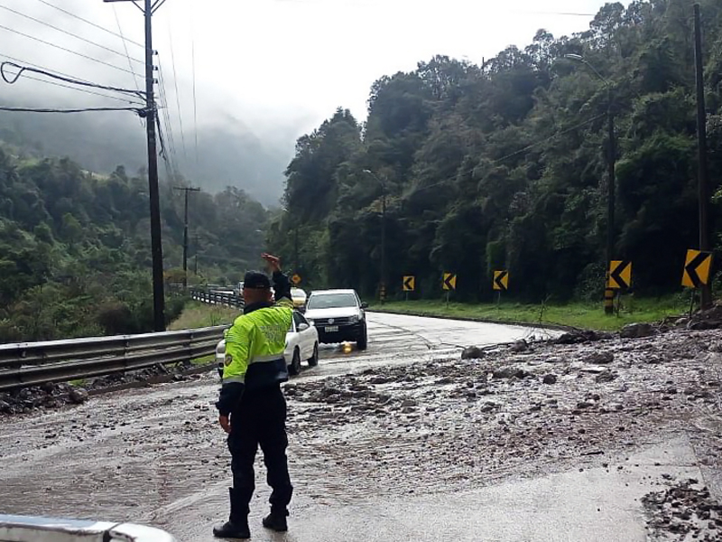 Se cierra vía Lago Agrio-Quito, por trabajos en la vía. Conozca cuales son los pasos alternos