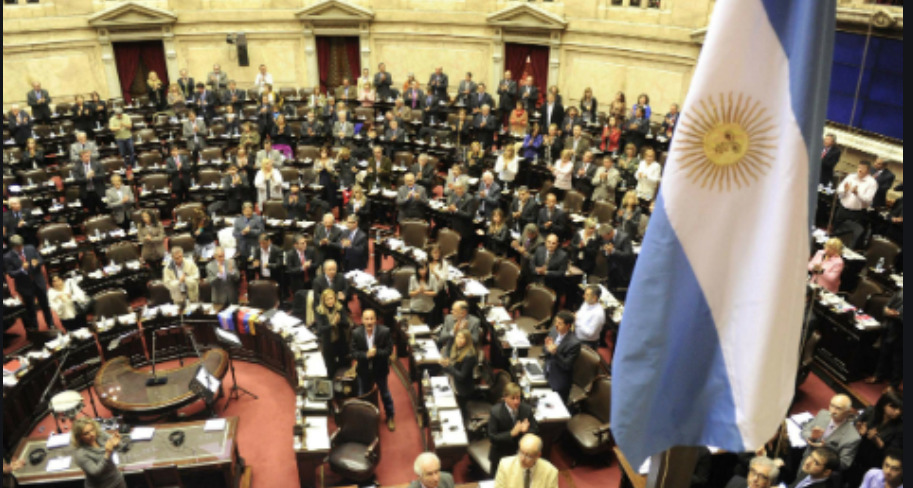 Congreso argentino aprobó la ley Bases, la restitución del Impuesto a las Ganancias y Bienes Personales