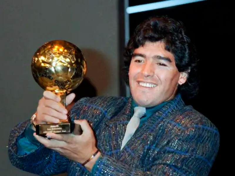 Batalla por el Balón de Oro de Maradona que iba a ser subastado en Francia y cuya venta frenó la justicia