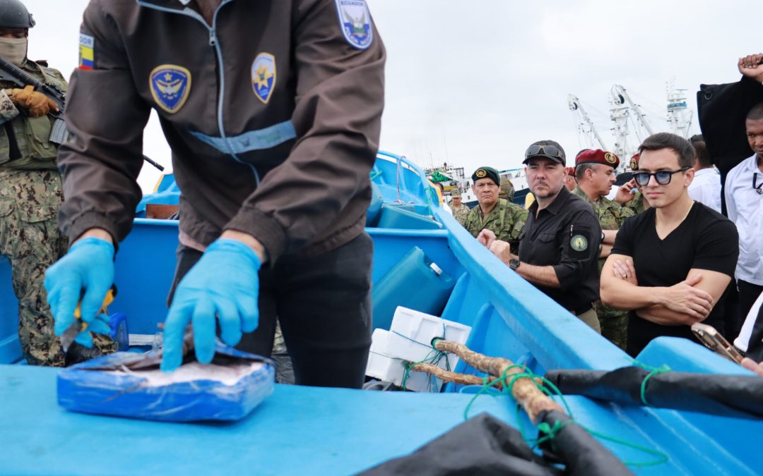 Nuevo hallazgo de 1 tonelada de droga en Manta, donde el presidente Noboa supervisa su plan de seguridad