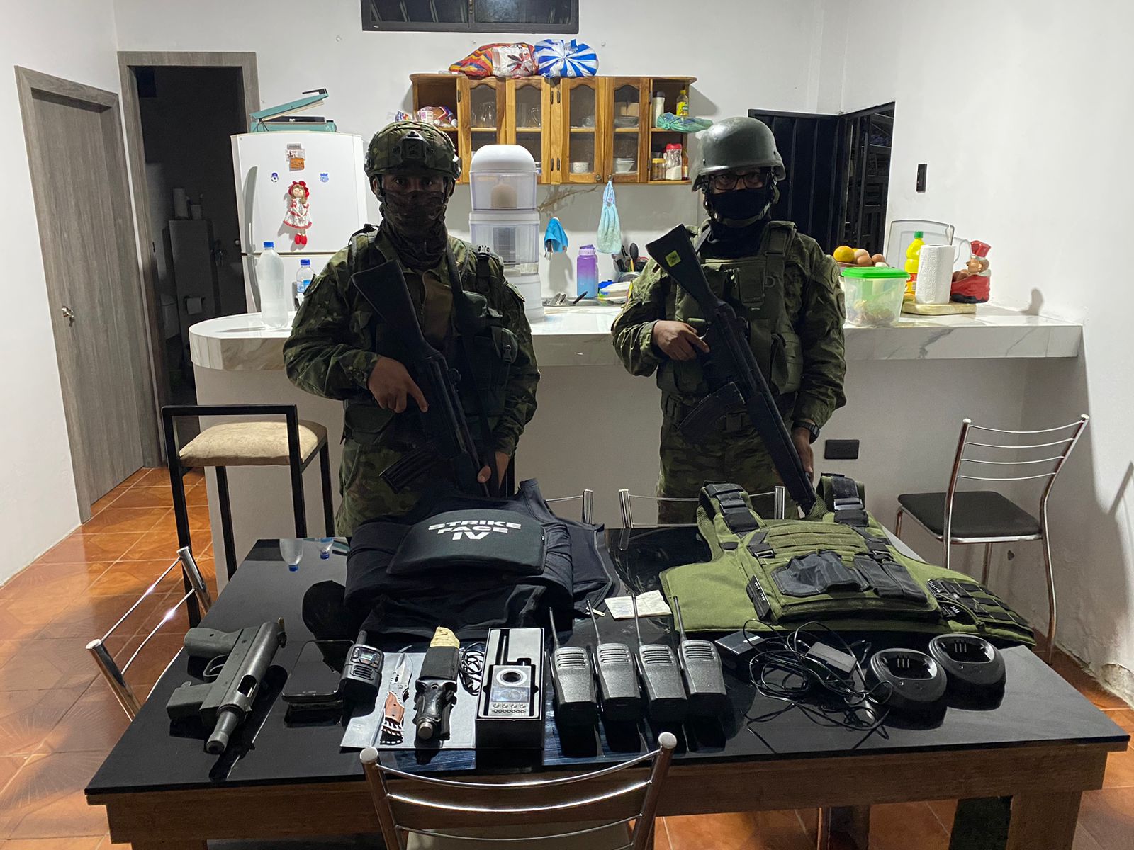 FFAA detienen a líder de Los Choneros en operación anti terrorista en Manabí