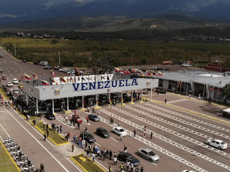 Colombia militariza frontera con Venezuela por elecciones del 28 de julio