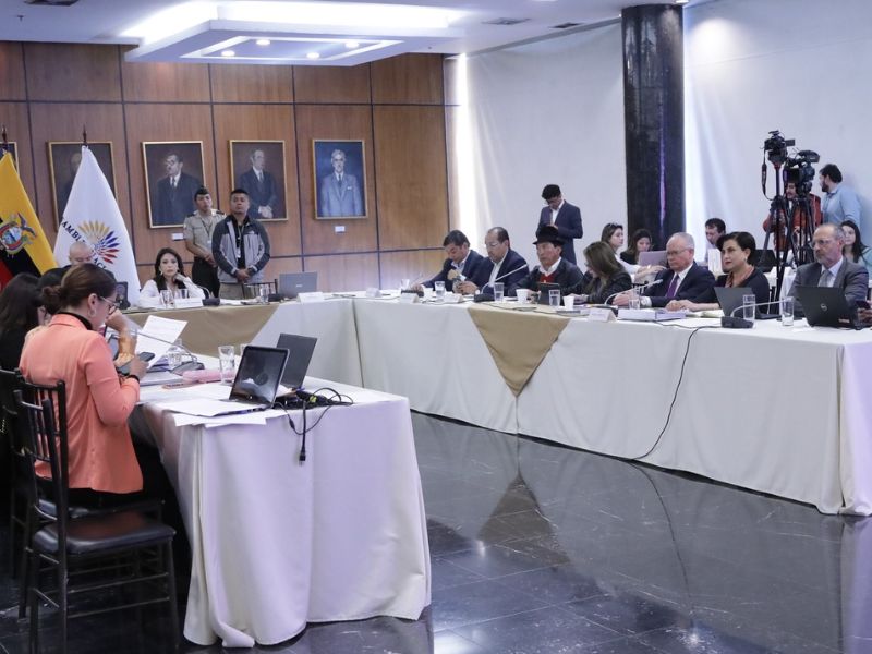 Finaliza la presentación de argumentos de cargo y de defensa en juicio político contra la canciller