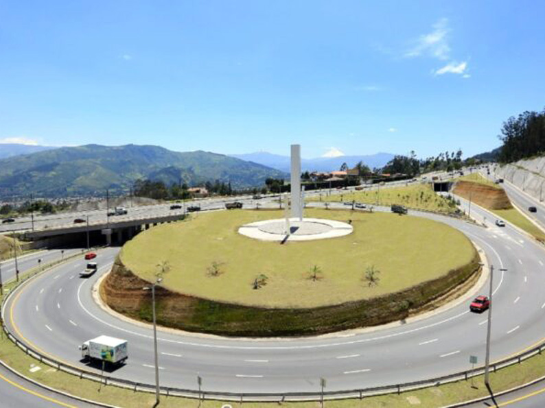 Cinco intercambiadores de Quito serán intervenidos