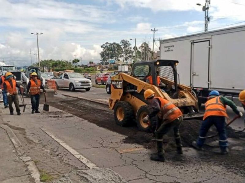 La avenida Oswaldo Guayasamín tendrá cierres parciales por bacheo técnico