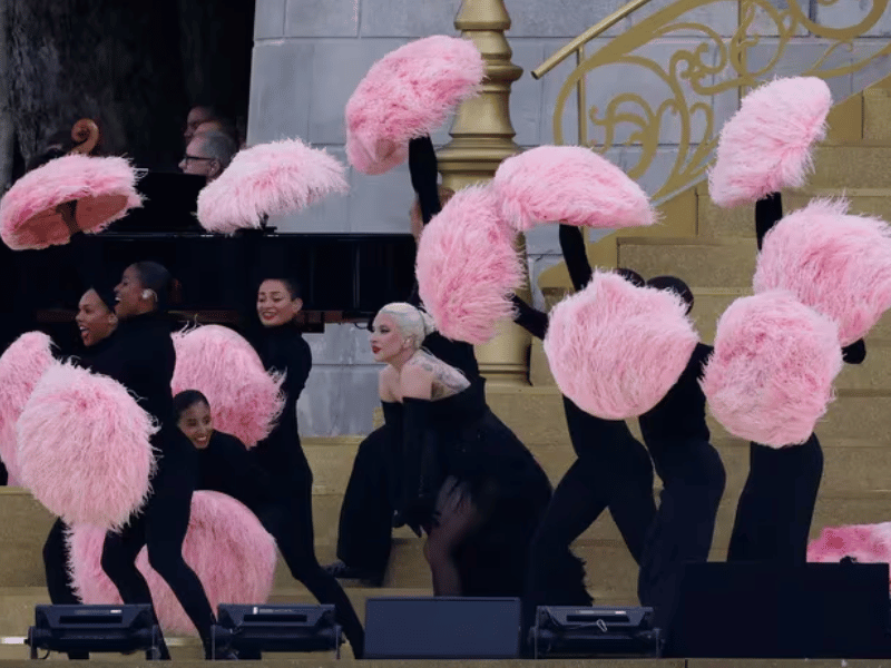 Juegos Olímpicos: Lady Gaga y artistas deslumbran a orillas del Sena