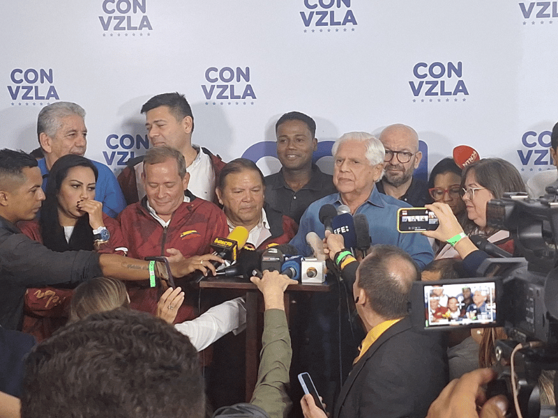 Oposición venezolana denuncia que solo ha obtenido 30 % de las actas electorales