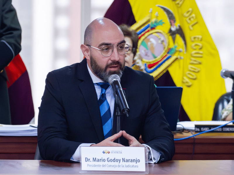 Godoy asume como presidente de la Judicatura y dice que combatirá la corrupción