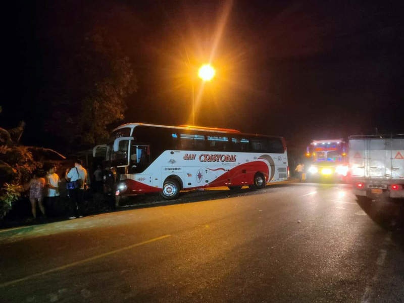 Violento ataque en bus interprovincial en Los Ríos deja cuatro muertos y dos heridos