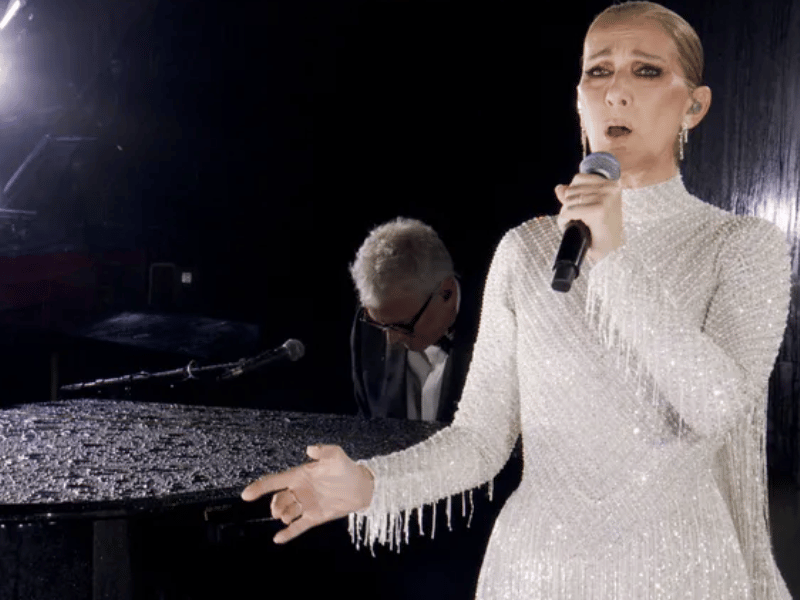 Céline Dion desafía su enfermedad y conmueve en cierre de ceremonia de JJOO